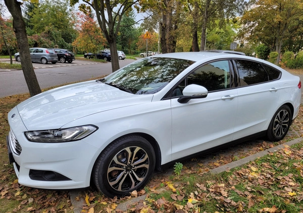 Ford Mondeo cena 60500 przebieg: 172000, rok produkcji 2018 z Warszawa małe 326